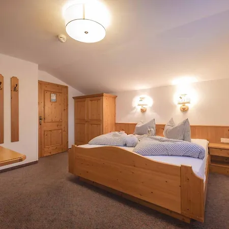 Schlickeralm Inn *