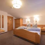 Värdshus Schlickeralm Telfes im Stubai